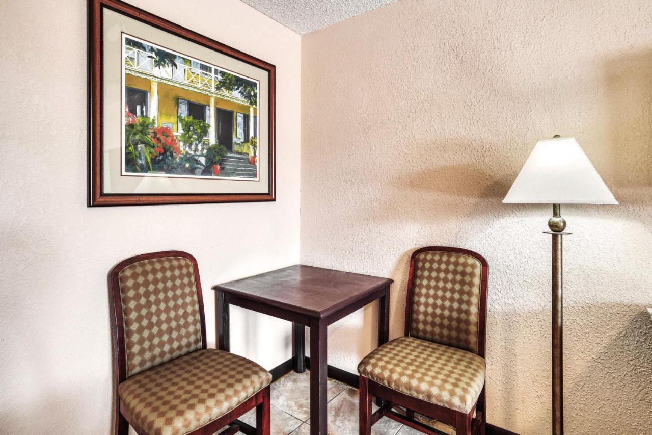 Palms Garden Inn Ellisville Eksteriør bilde